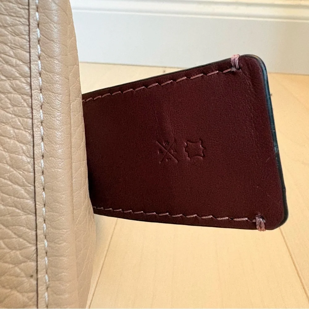 Retail Coach 1941 Rogue 30 Beechwood with leather appliqué rhinestone. - Picture 8 of 16